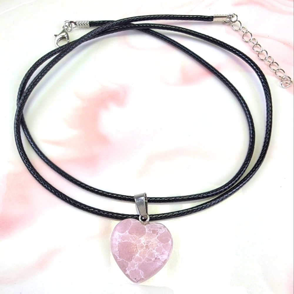 Natural Stone Heart Pendant Necklace​